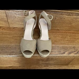 Stuart Weitzman nude sandals
